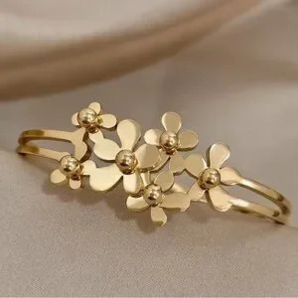 Classic Gold Floral Bangle Bracelet - Picture 4 of 5